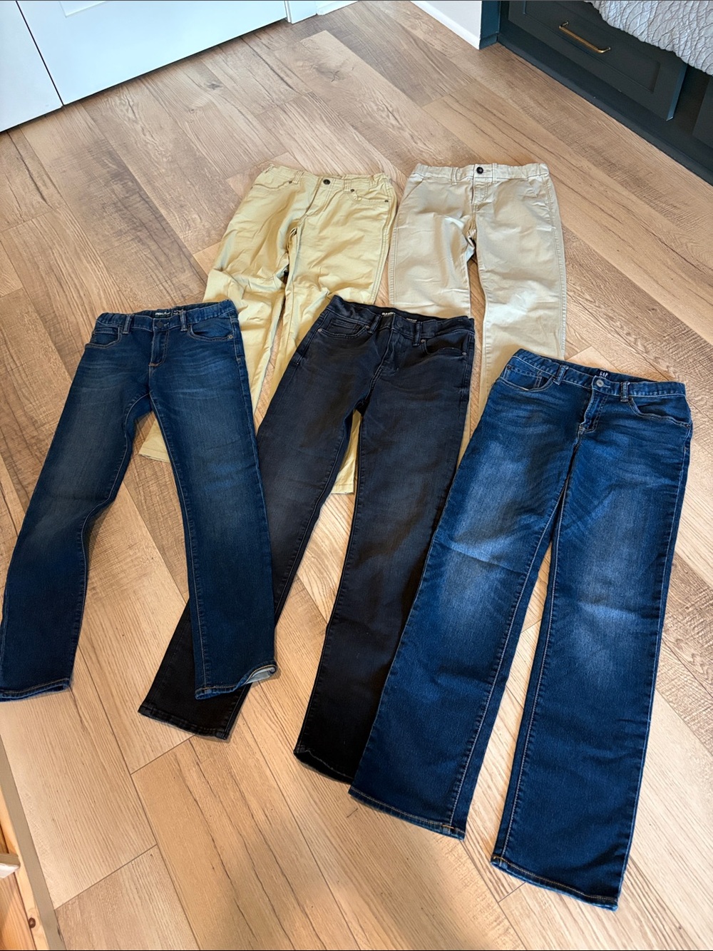 Lot of Boys (14-16) Gap/OldNavy/Kuhl) pants and jeans